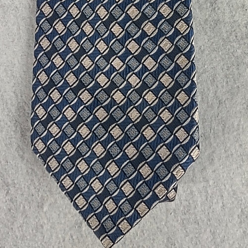 Stafford Men's Blue, Silver, Mauve Patterned Made In the U.S.A.100% Silk Necktie - Picture 2 of 8
